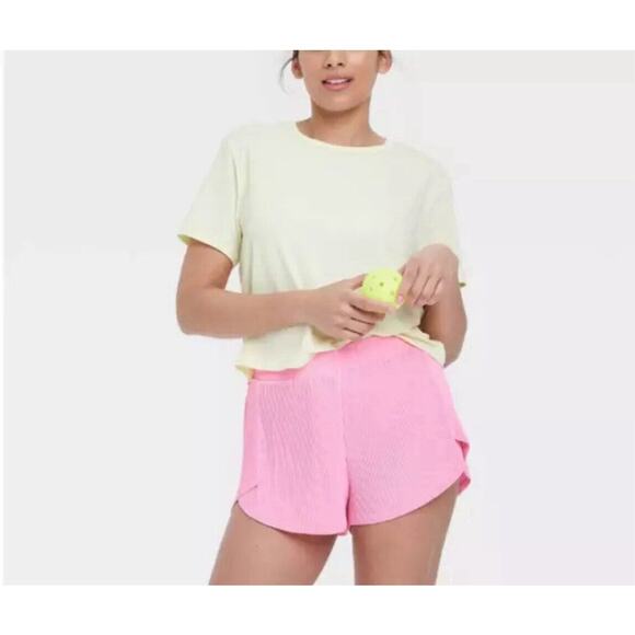 All In Motion Women's Mid-Rise Micro-Pleated Shorts 2.5" Pink Size XXL NWT - Picture 1 of 6